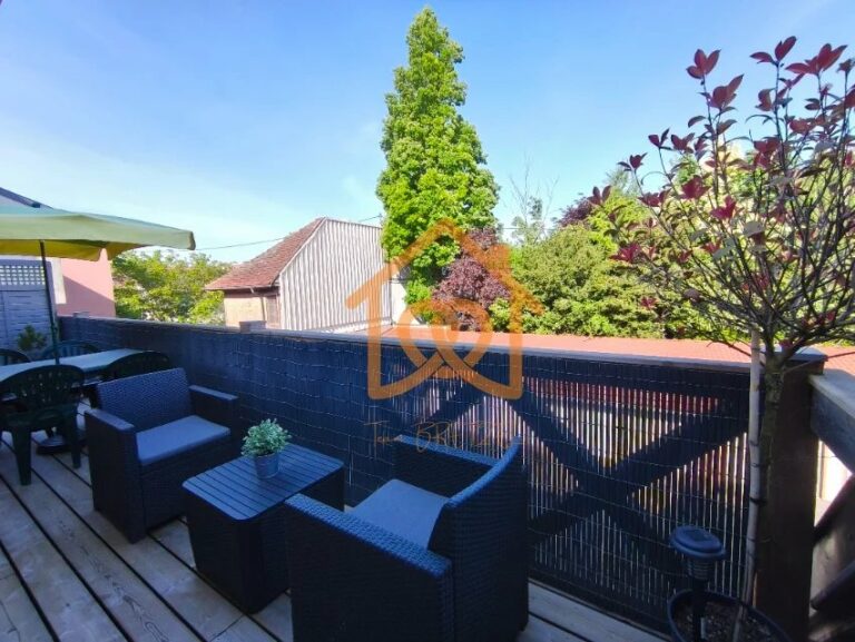 Bel appartement T3 CLIMATISE, sans vis à vis, terrasse, combles aménageables et 1 garage - Premi'home Agence immobilière Aix En Provence