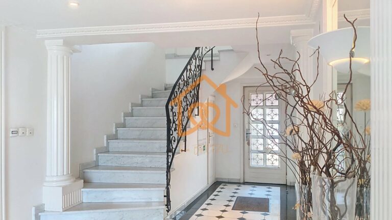 Bel appartement T3 CLIMATISE, sans vis à vis, terrasse, combles aménageables et 1 garage - Premi'home Agence immobilière Aix En Provence