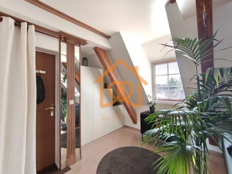 Bel appartement T3 CLIMATISE, sans vis à vis, terrasse, combles aménageables et 1 garage - Premi'home Agence immobilière Aix En Provence