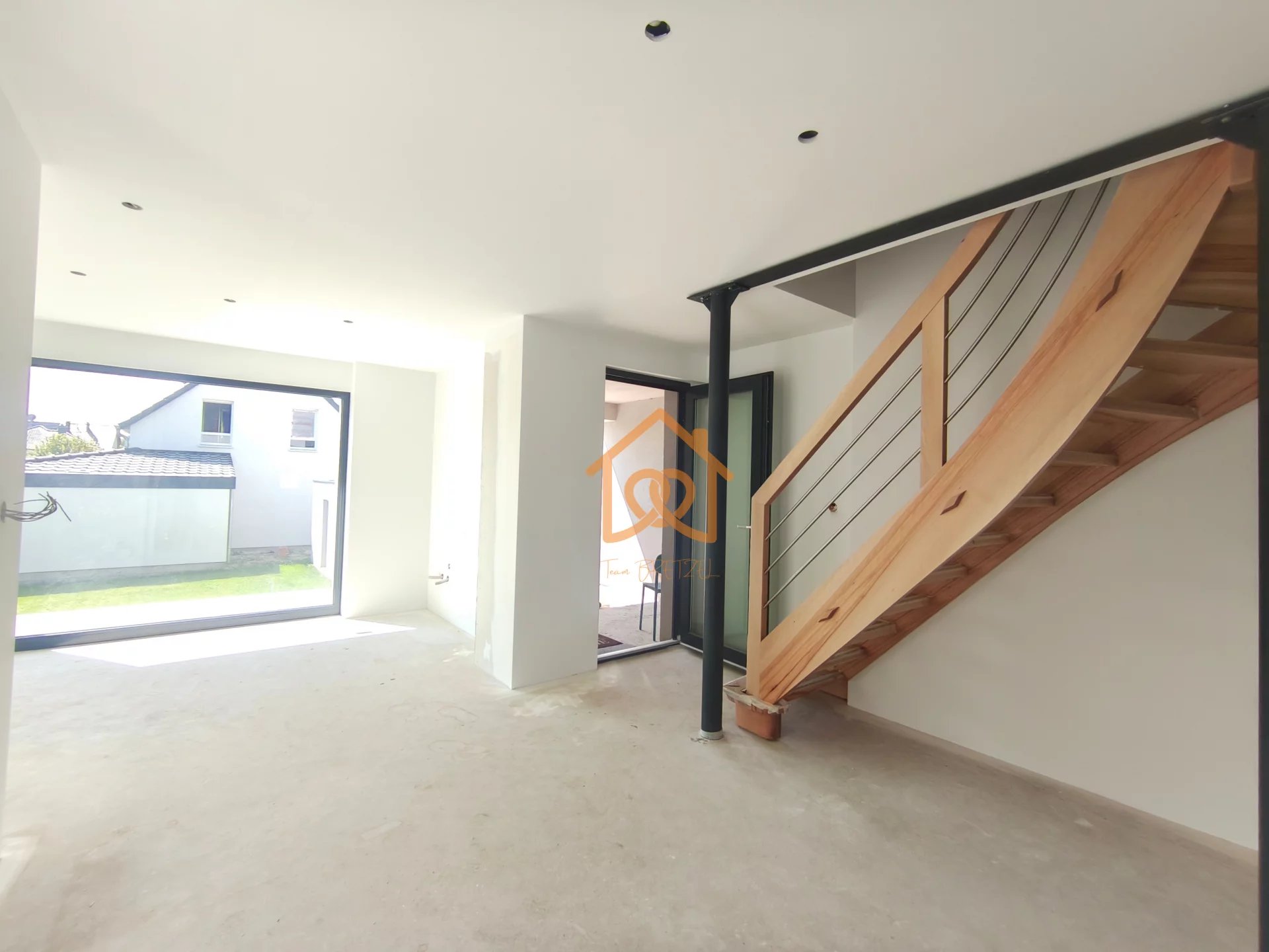 À Geispolsheim Village : Appartement avec garage, parking cave intégrale et un are de terrain - Premi'home Agence immobilière Aix En Provence