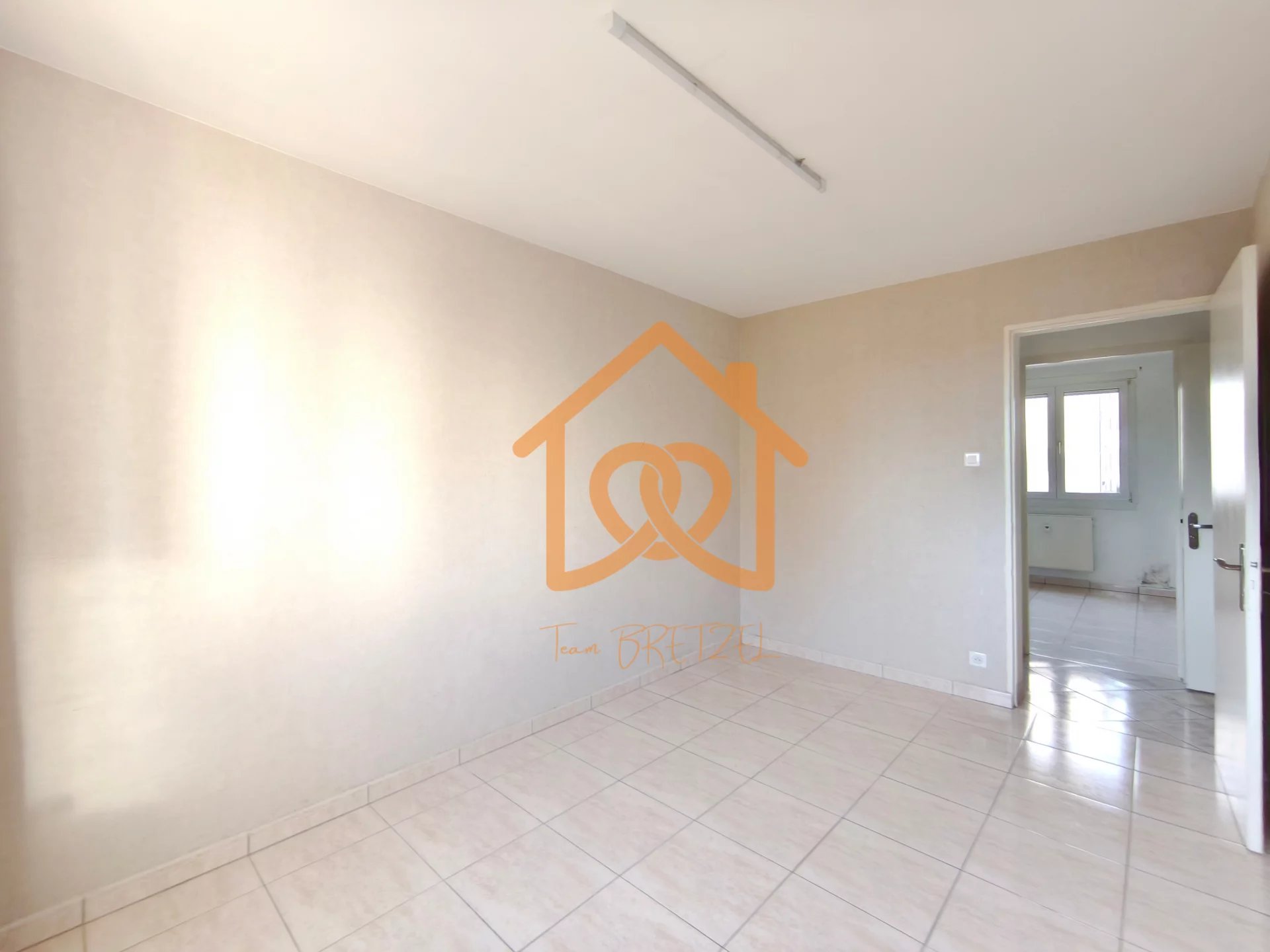 Bel Appartement traversant 2ème étage avec 3 chambres - Premi'home Agence immobilière Aix En Provence