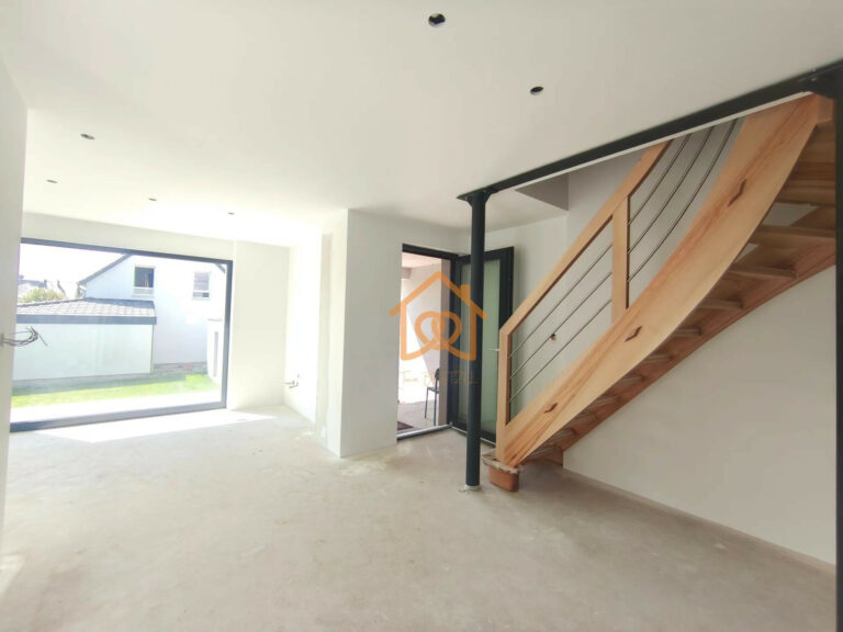À Geispolsheim Village : Appartement avec garage, parking cave - Premi'home Agence immobilière Aix En Provence
