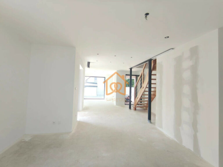 À Geispolsheim Village : Appartement avec garage, parking cave - Premi'home Agence immobilière Aix En Provence