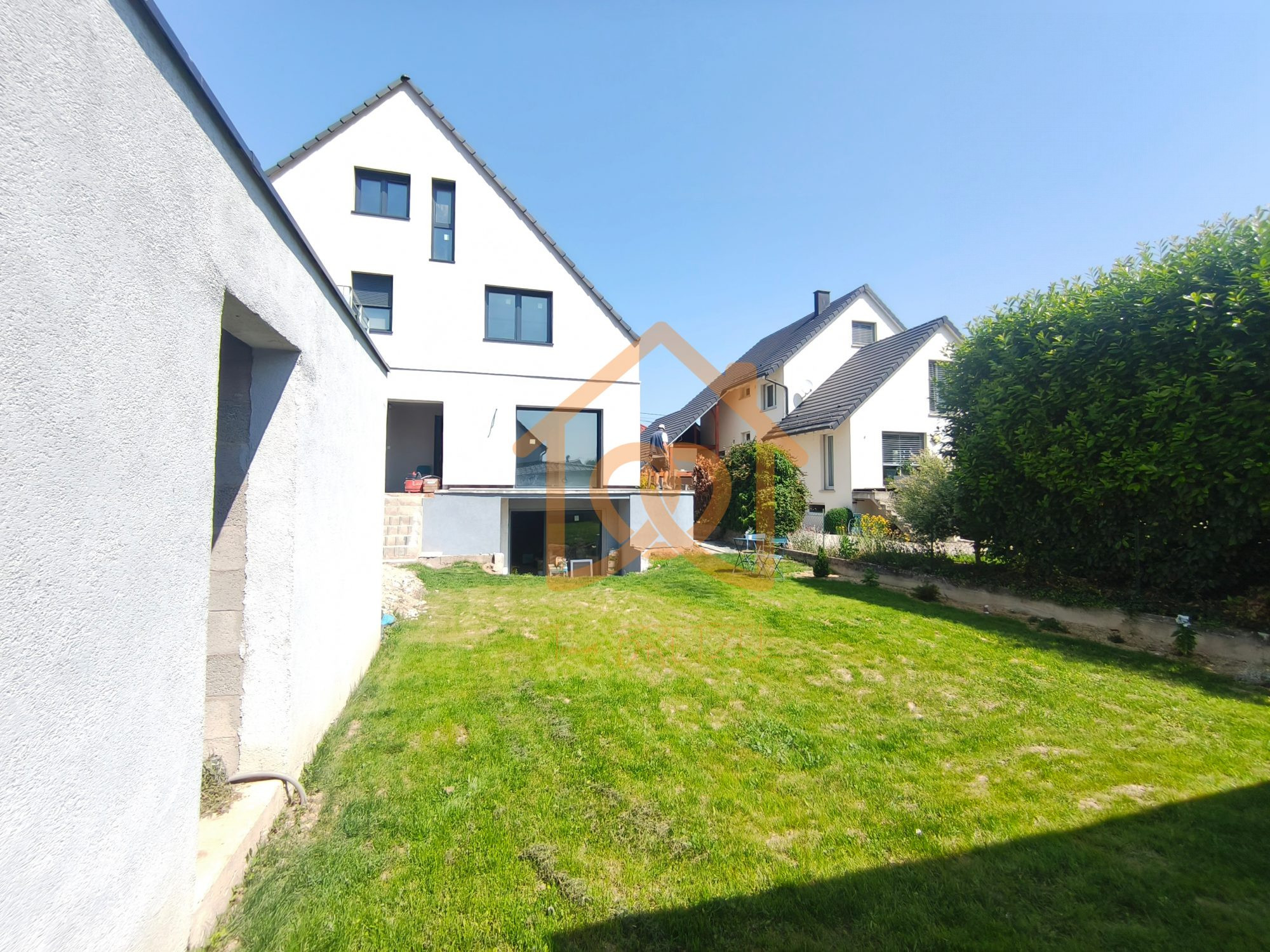 À Geispolsheim Village : Appartement avec garage, parking cave - Premi'home Agence immobilière Aix En Provence